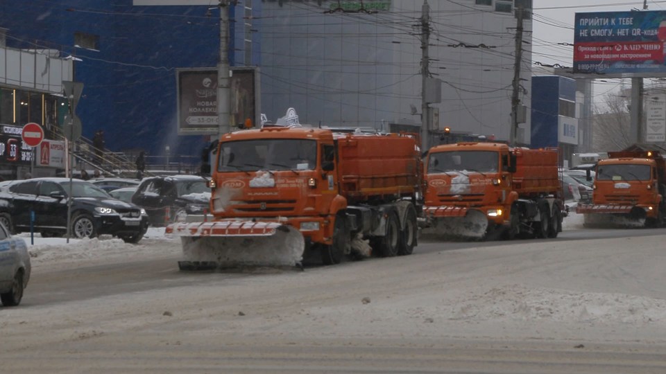 За сутки с улиц Волгограда вывезли 1300 кубометров снежных масс