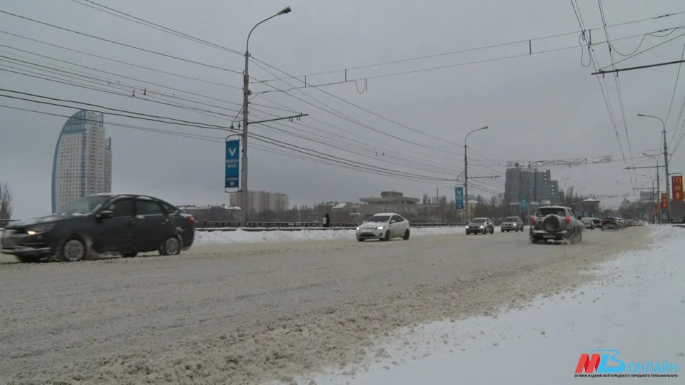 Последствия ночного снегопада в Волгограде не сказались на дорожной ситуации