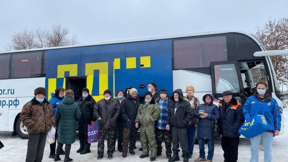 Автобусы помощи ЛДПР продолжают движение по Волгоградской области