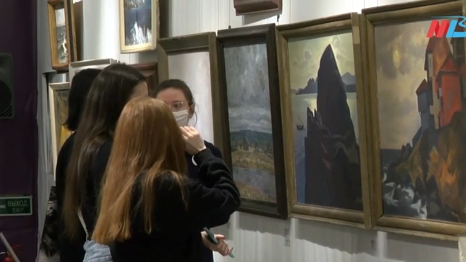В волгоградском музее Машкова открылись две выставки, посвященные Шишкову и Айвазовскому
