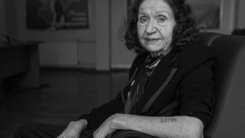 В Волгограде скончалась пережившая Освенцим педагог Галина Сажина