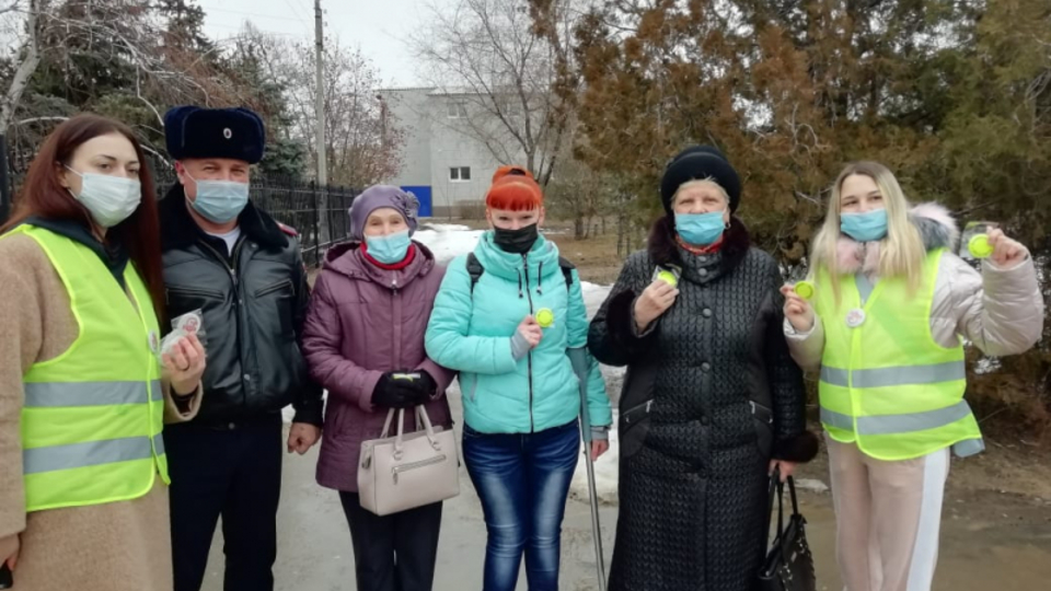 В Волгоградской области сотрудники ГАИ и волонтеры «засветили» посетителей поликлиники