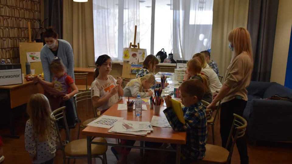 Дети из Донбасса продолжат обучение в Волгоградской области