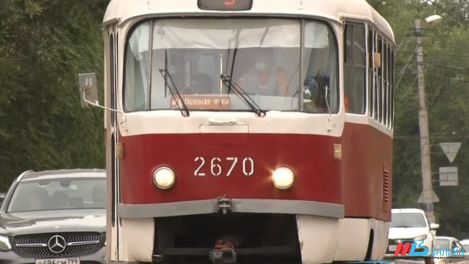 Из-за порыва трубы в Волгограде приостановили движение трамвая №13