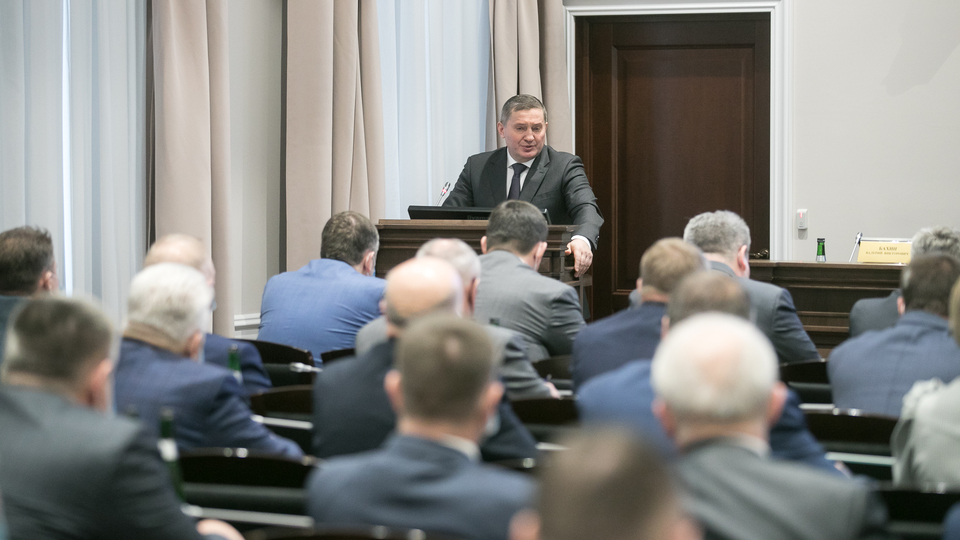 Губернатор Бочаров поставил задачи для поддержания волгоградской экономики