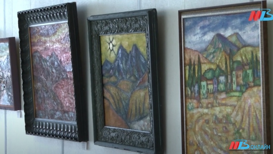 Посетители библиотеки увидят крымские пейзажи глазами волгоградских художников