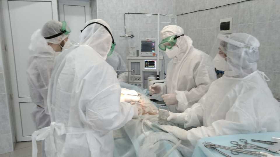 600 хирургических операций провели в красных зонах больниц Волгоградской области в 2021 году
