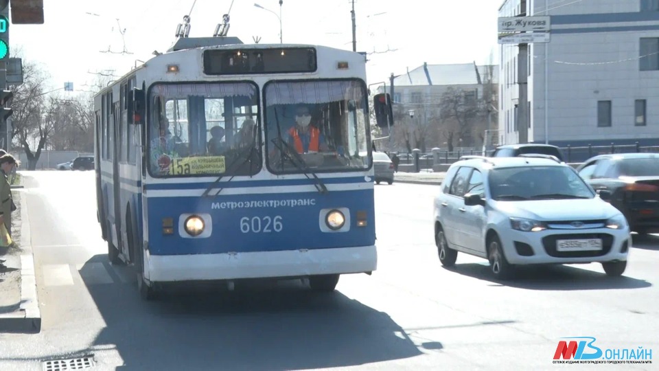В троллейбусах Волгограда установят 200 новых терминалов оплаты проезда
