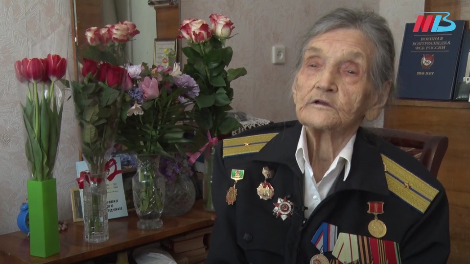 В Волгограде поздравили со 100-летием ветерана войны Пелагею Нефедову