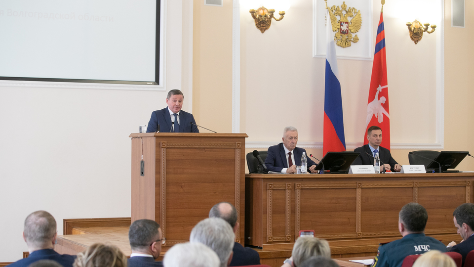 Бочаров провел совещание по обеспечению правопорядка в Волгоградской области