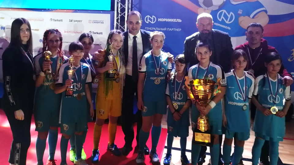 Юные спортсменки из Волгоградской области стали лучшими в России по мини-футболу