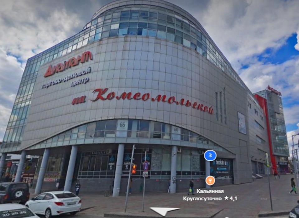 В центре Волгограда выставили ТЦ на продажу