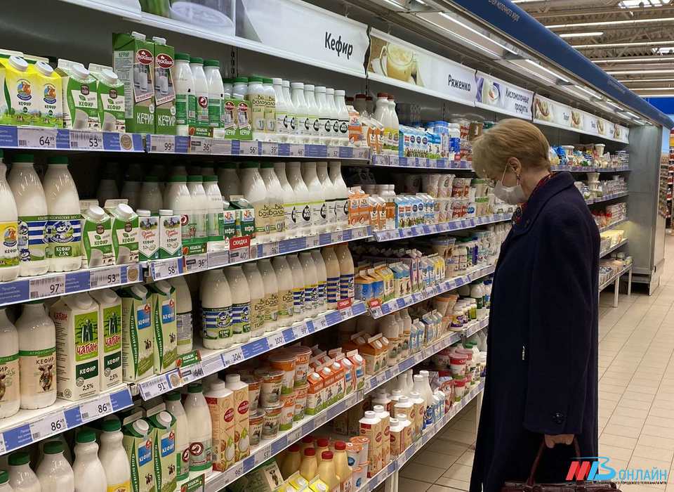В волгоградских магазинах проверили цены на бытовую химию, «молочку» и мясо