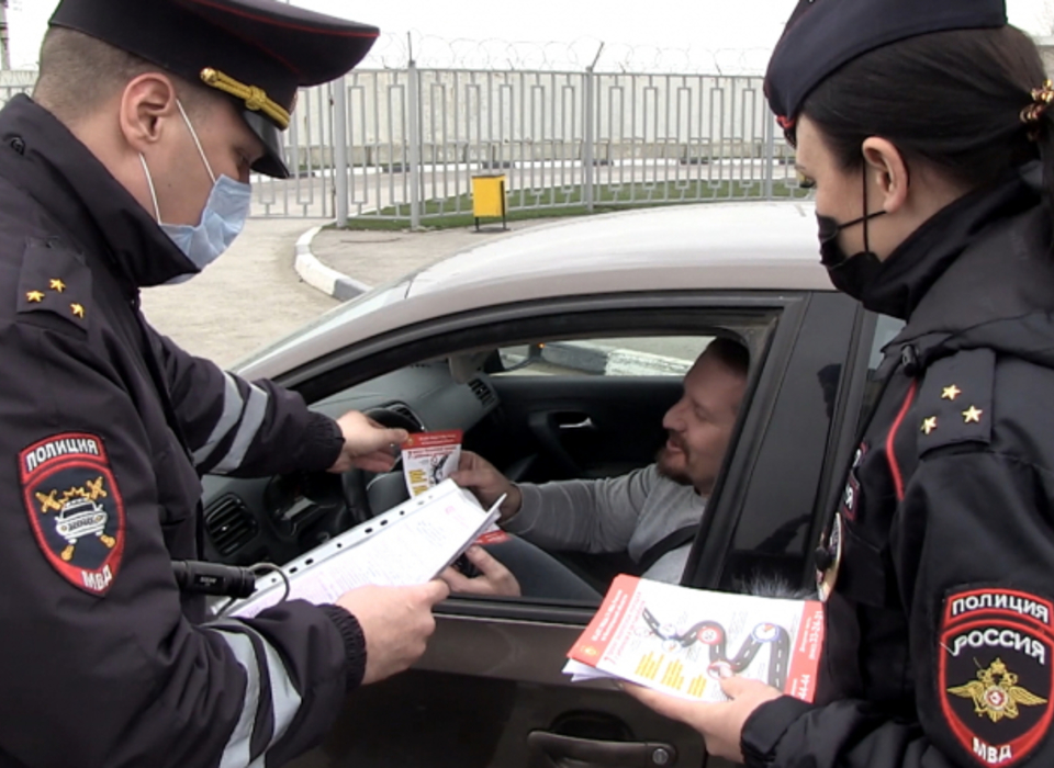 В Волгограде сотрудники ГИБДД проверили водителей и пешеходов