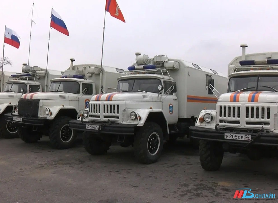 14 новых спецавтомобилей поступили на вооружение волгоградских пожарных