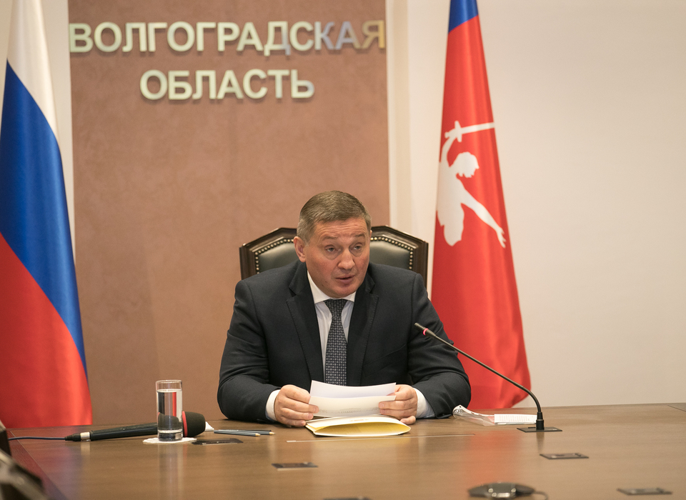 Губернатор Андрей Бочаров поставил задачи по уборке территорий в Волгоградской области