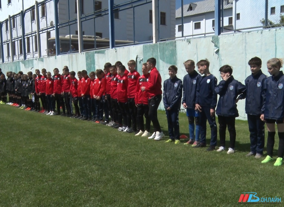Детские футбольные команды из ЛНР и ДНР сыграли на волгоградской земле