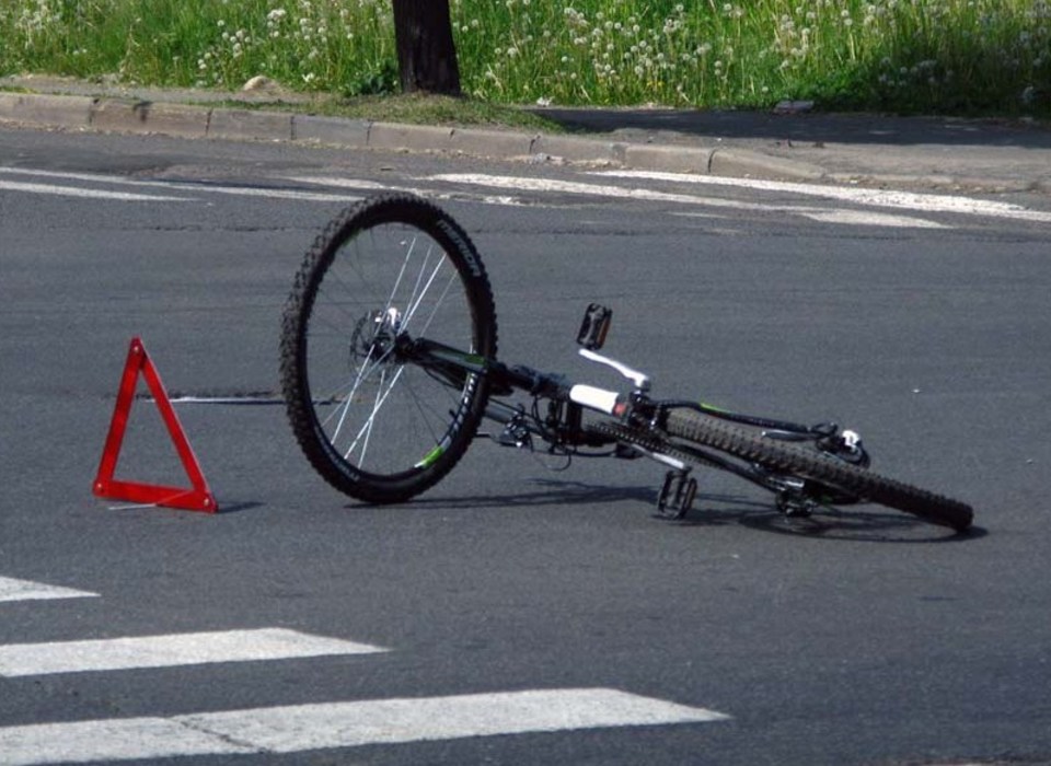 15-летнего велосипедиста сбил водитель иномарки в Волжском