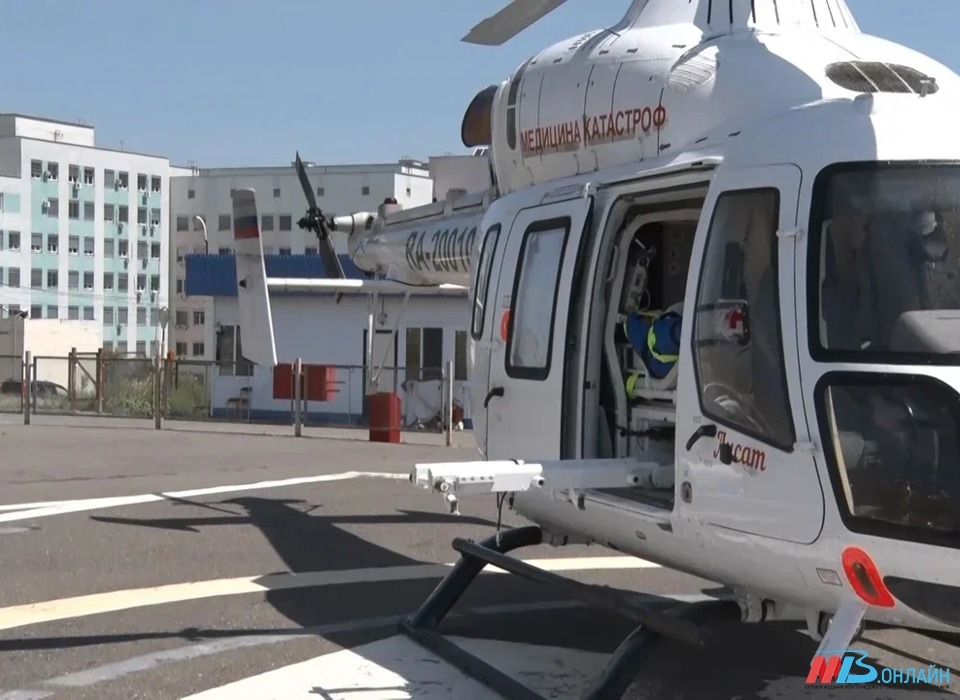Сильно избитую женщину доставили на вертолете санавиации в Волгоград