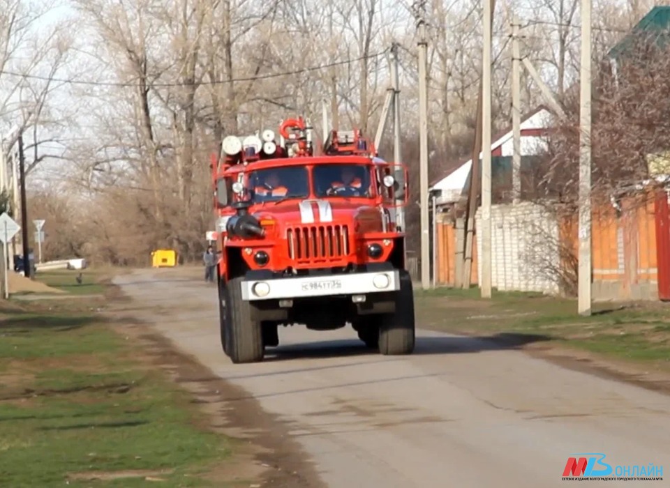 В Волгоградской области при пожаре в пятиэтажке пострадал человек