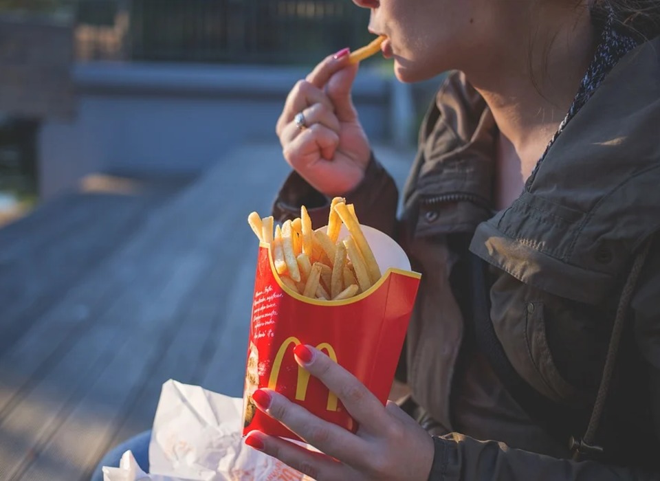Рестораны McDonald's в Волгограде готовят к открытию под новым названием