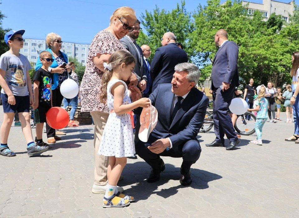 Глава Волгограда исполнил желание маленькой девочки