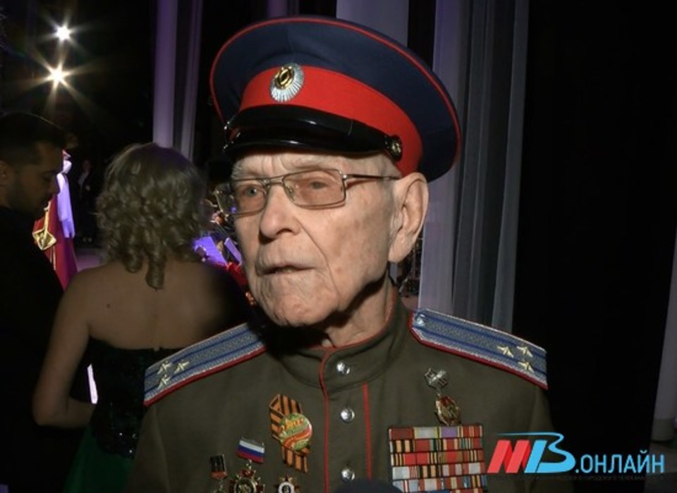 В Волгограде ветерану Великой Отечественной войны Александру Медкову исполнилось 96