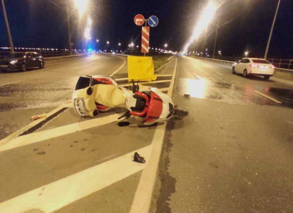 Под Волгоградом мотоциклист с пассажиром скончались в больнице после ДТП