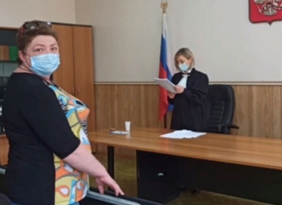 Мать Прохора Шаляпина по решению суда уволили с работы в Волгограде