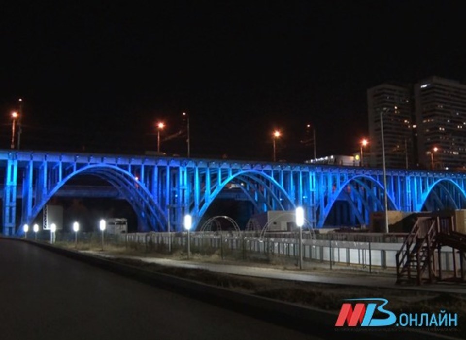 25 июня после 21:30 Астраханский мост в Волгограде закроют для пешеходов