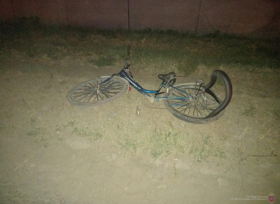 Пьяный священнослужитель на ВАЗе сбил женщину на велосипеде в Волгоградской области