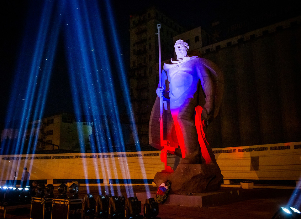 Лазерное шоу покажут в трех районах Волгограда в рамках Всероссийской акции "Лучи победы"