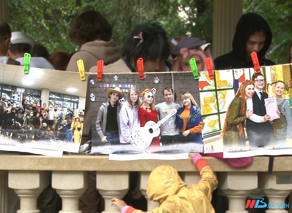 «Гик пикник»: Волгоградские художники под дождем дали мастер-класс
