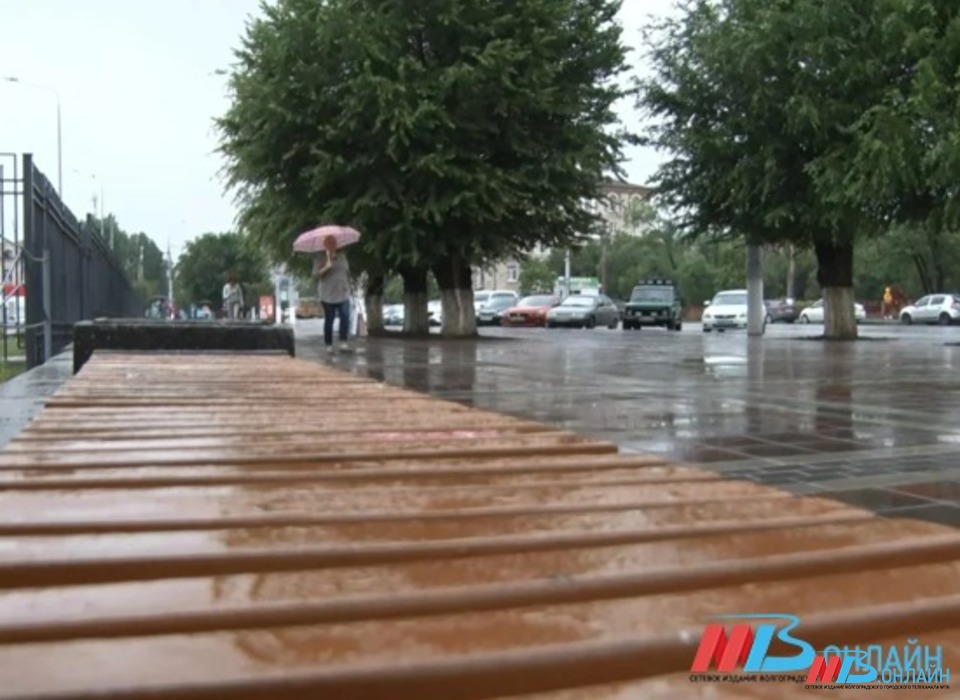 Из-за дождей с грозами в Волгоградской области резко похолодает