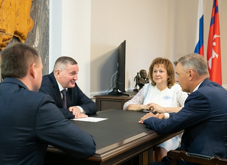 Андрей Бочаров провёл рабочую встречу с главным нотариусом страны