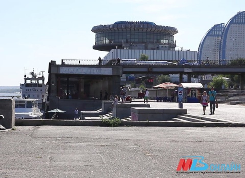 В Волгограде продолжается благоустройство нижней террасы набережной