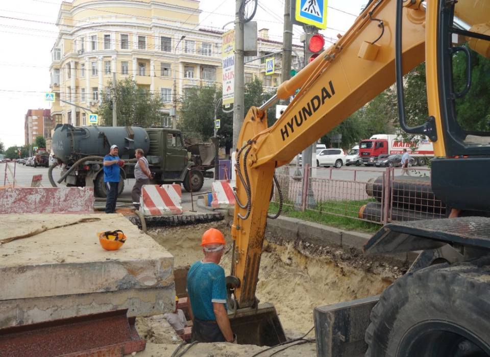 В Волгограде завершили монтаж нового трубопровода на первой продольной