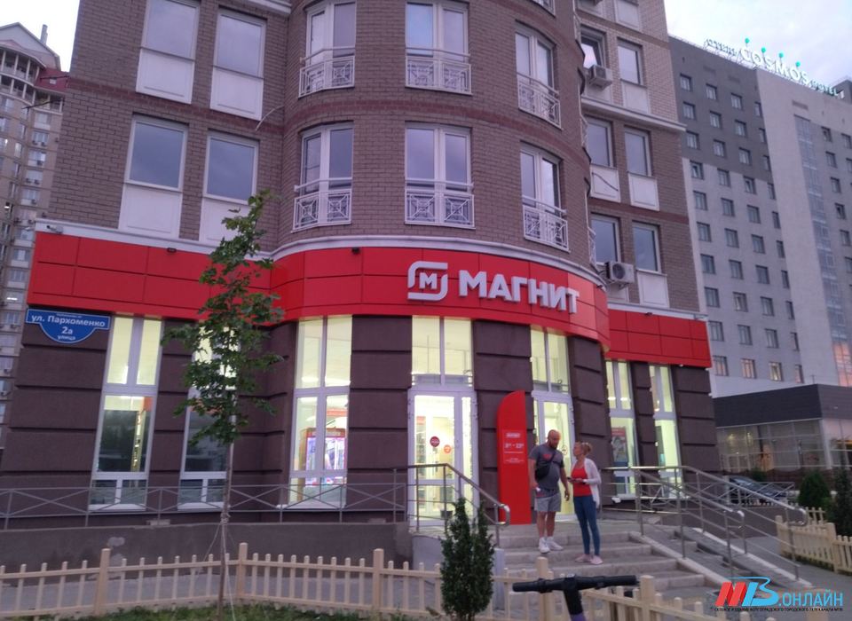 В Волгограде масочный режим ввели в сетевые магазины «Магнит»