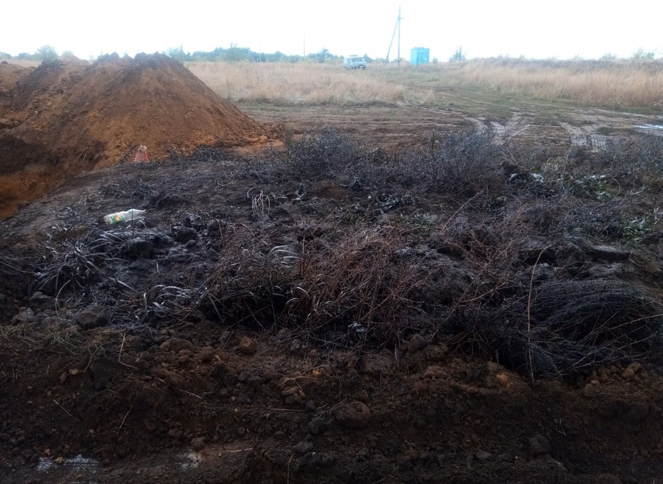 В Волгоградской области из-за незаконной врезки в нефтепровод загрязнили почву
