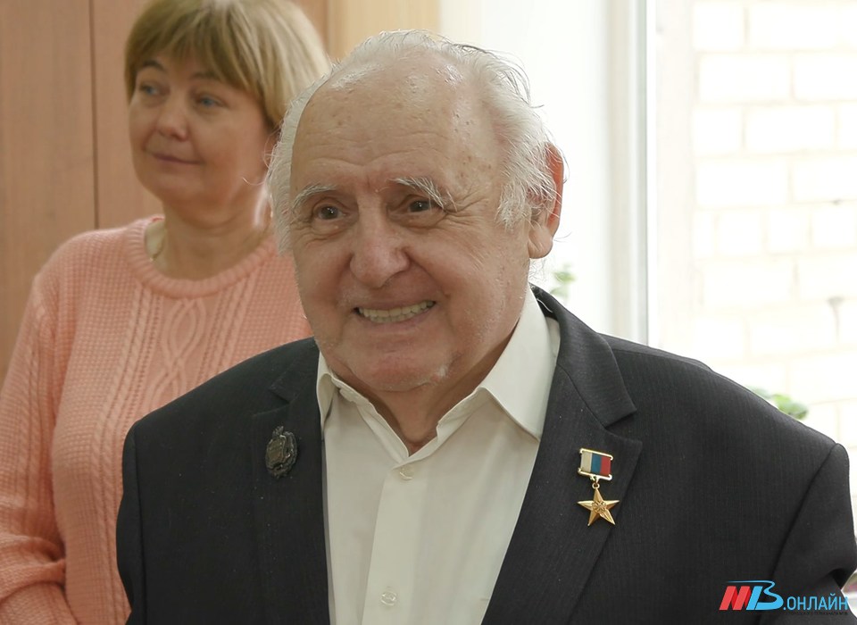 В Волгограде народный учитель России Юрий Лепёхин отметил 80-летие