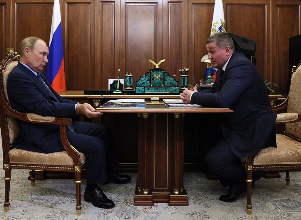 Владимир Путин встретился с губернатором Волгоградской области Андреем Бочаровым