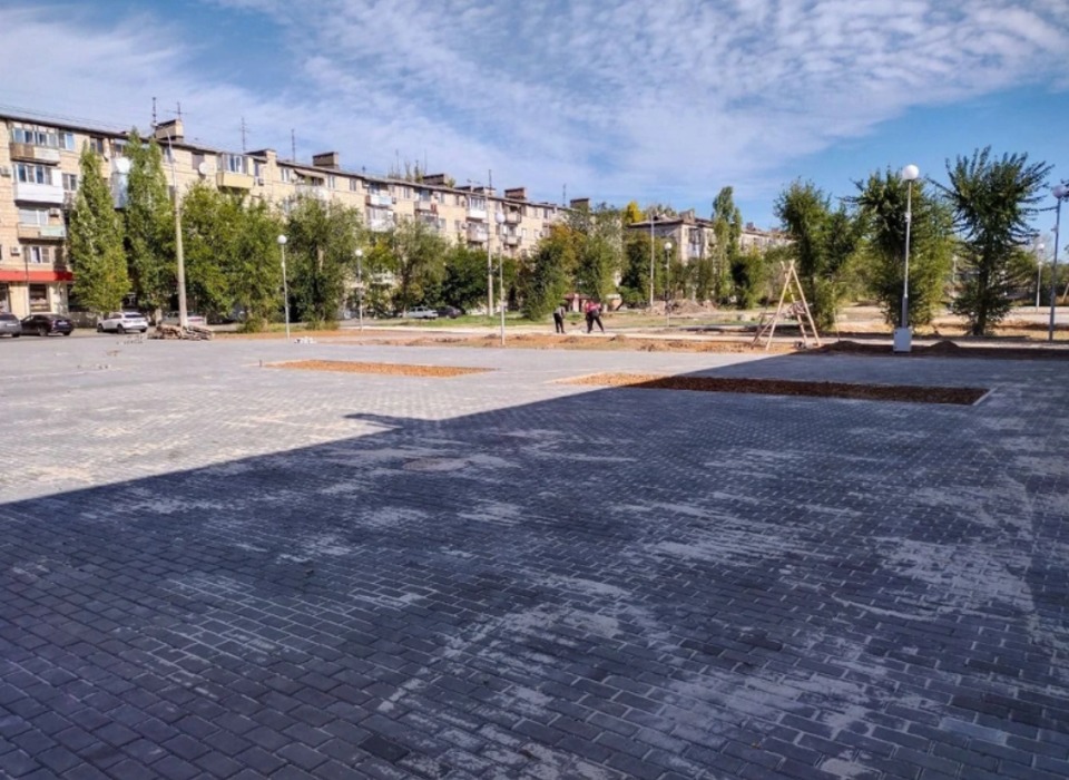 Новый тротуар появился на юге Волгограда возле станции «Заканальная»