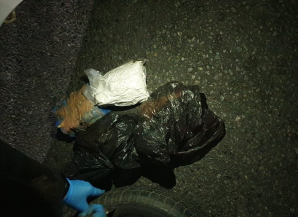 Наркокурьеры на двух машинах пытались доставить в Волгоград 5 кг «синтетики»