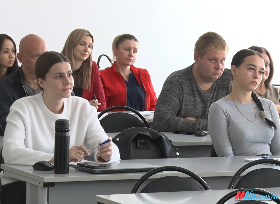 В Волгограде по федеральному проекту «Содействие занятости» можно получить допобразование