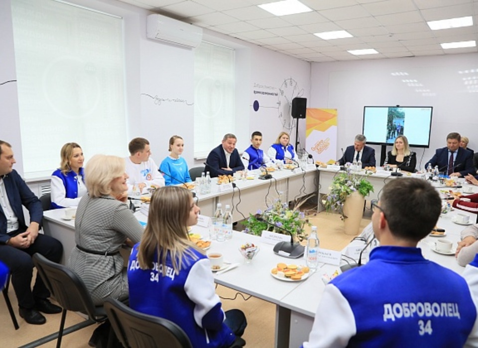 Волгоградским добровольцам СВО выплатят по 100 тысяч рублей