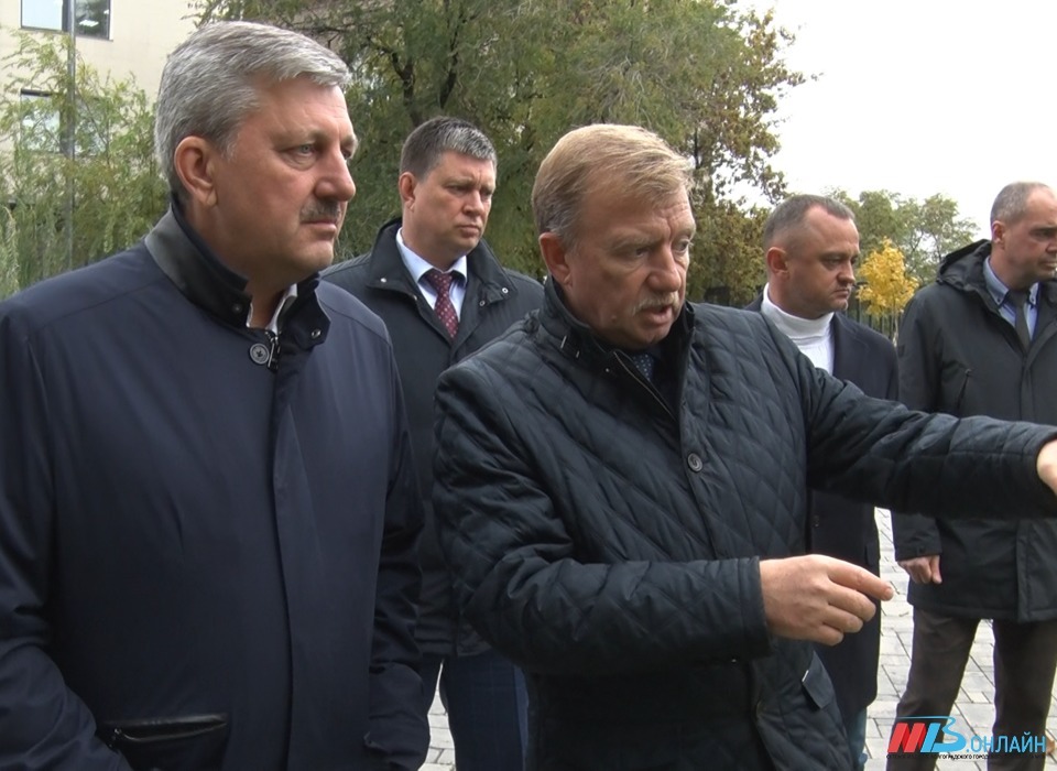 Глава Волгограда сообщил губернатору о ходе устранения аварии на канализационном коллекторе