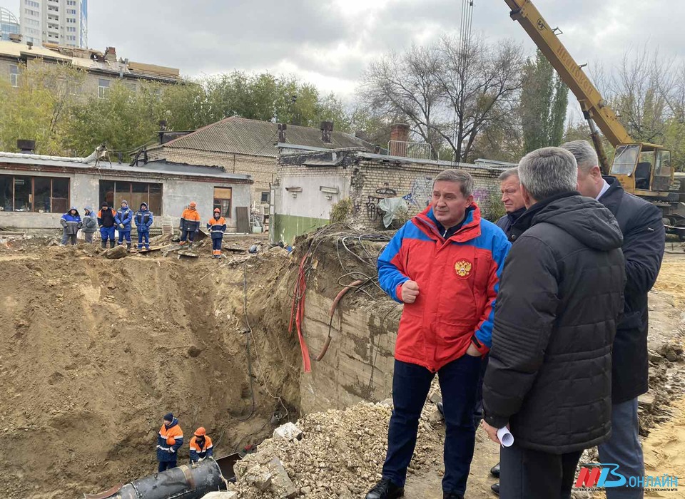 Глава Волгограда доложил губернатору об итогах первого этапа восстановительных работ на канализационном коллекторе