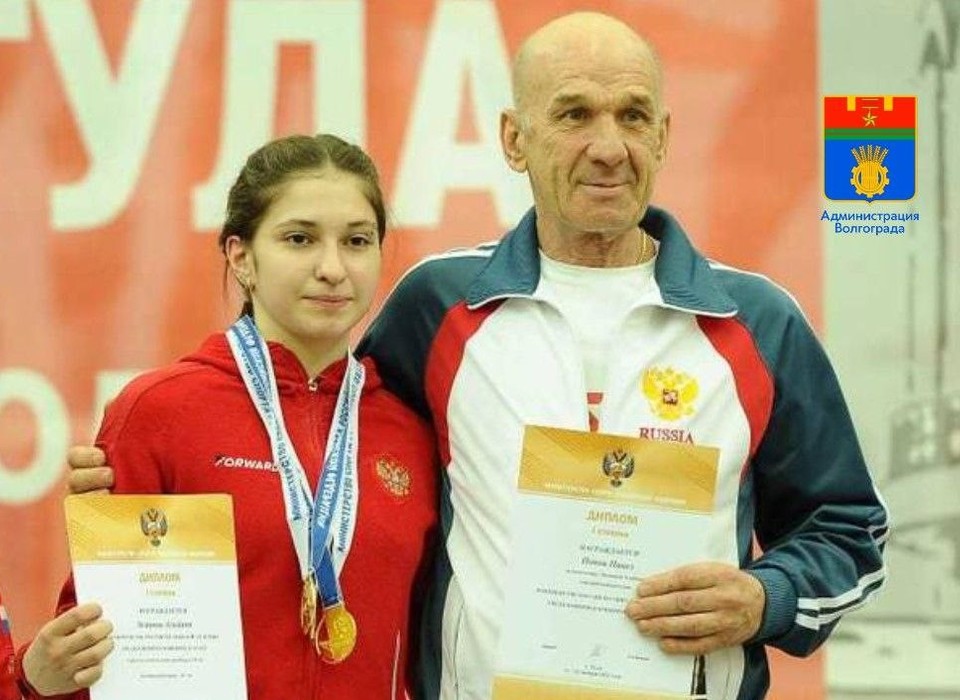 Волгоградка завоевала 3 золотые медали на Первенстве России по тяжелой атлетике
