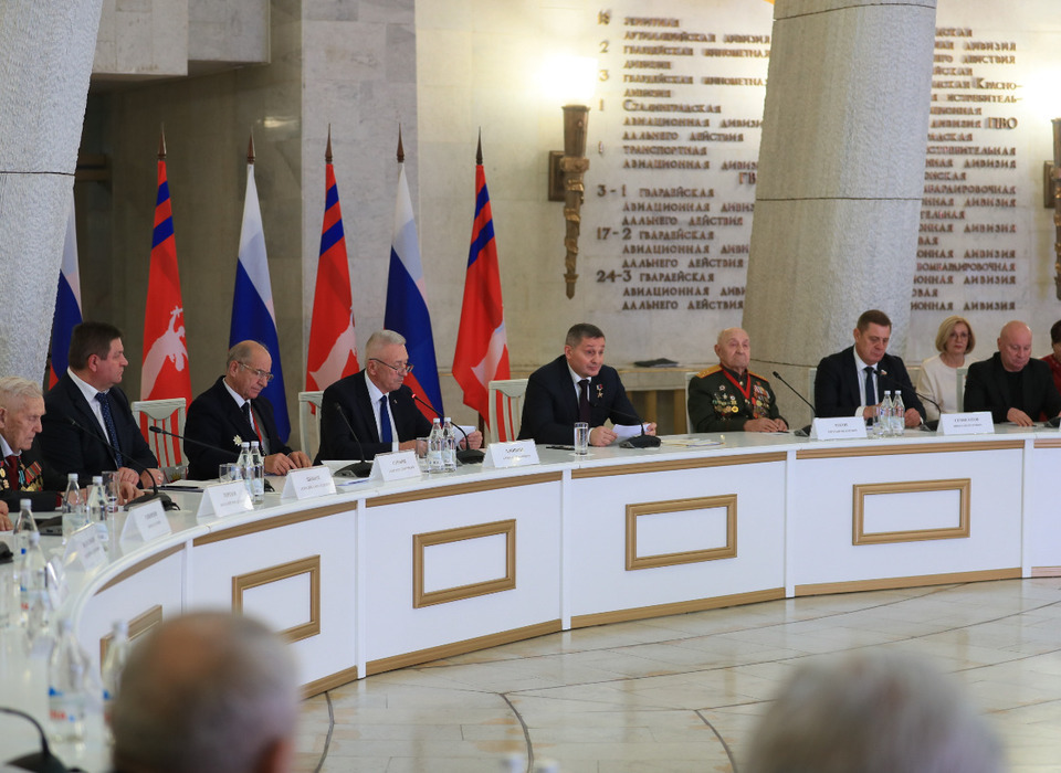 На пленуме Совета ветеранов почтили память погибших в СВО