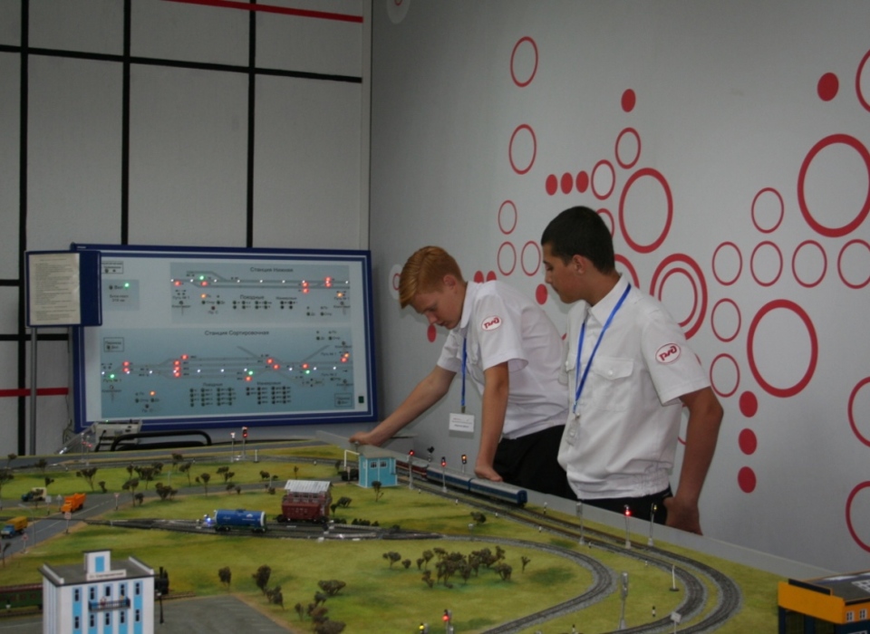 Более 800 школьников посещают занятия на Приволжской детской железной дороге